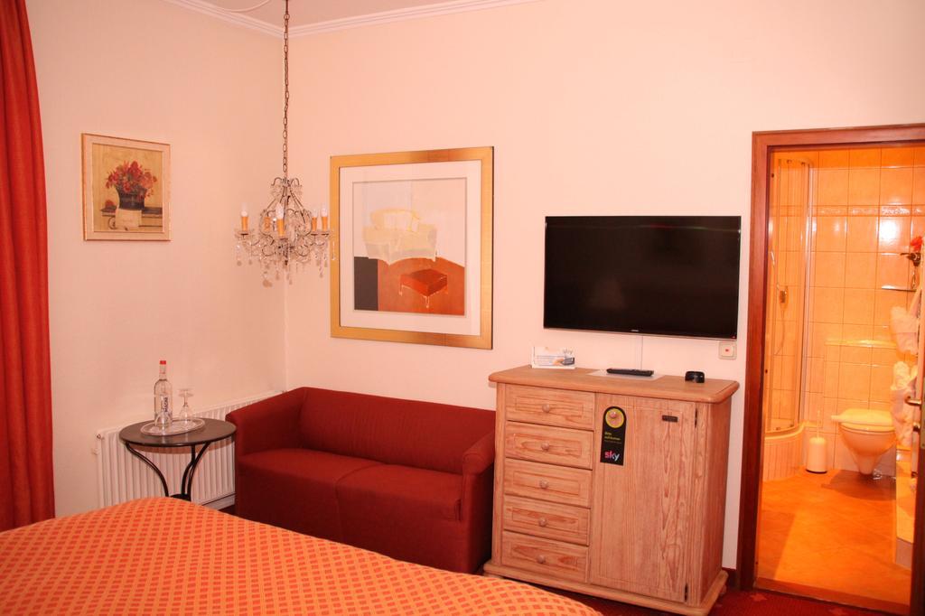 Romantik Im Hotel Villa Roehl Timmendorfer Strand Quarto foto