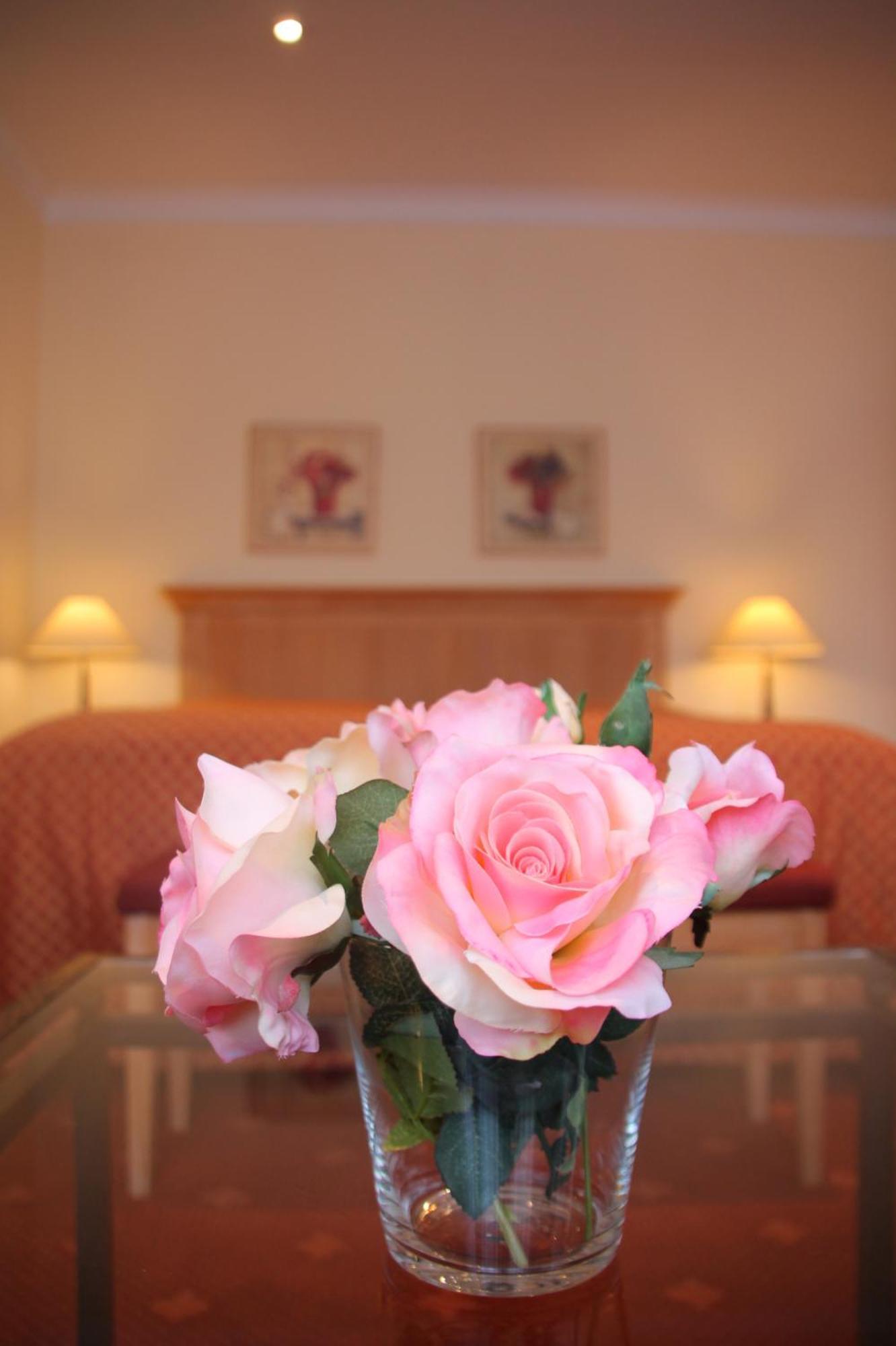 Romantik Im Hotel Villa Roehl Timmendorfer Strand Quarto foto