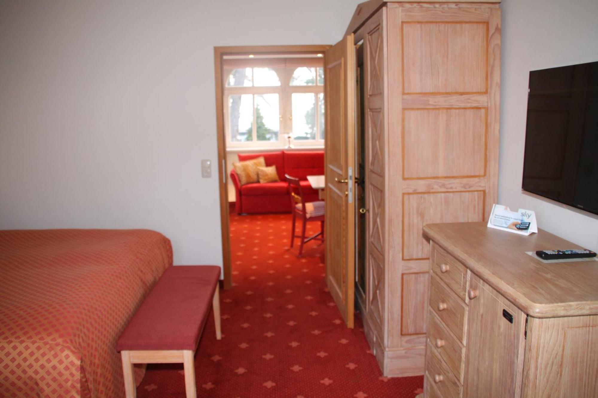 Romantik Im Hotel Villa Roehl Timmendorfer Strand Quarto foto