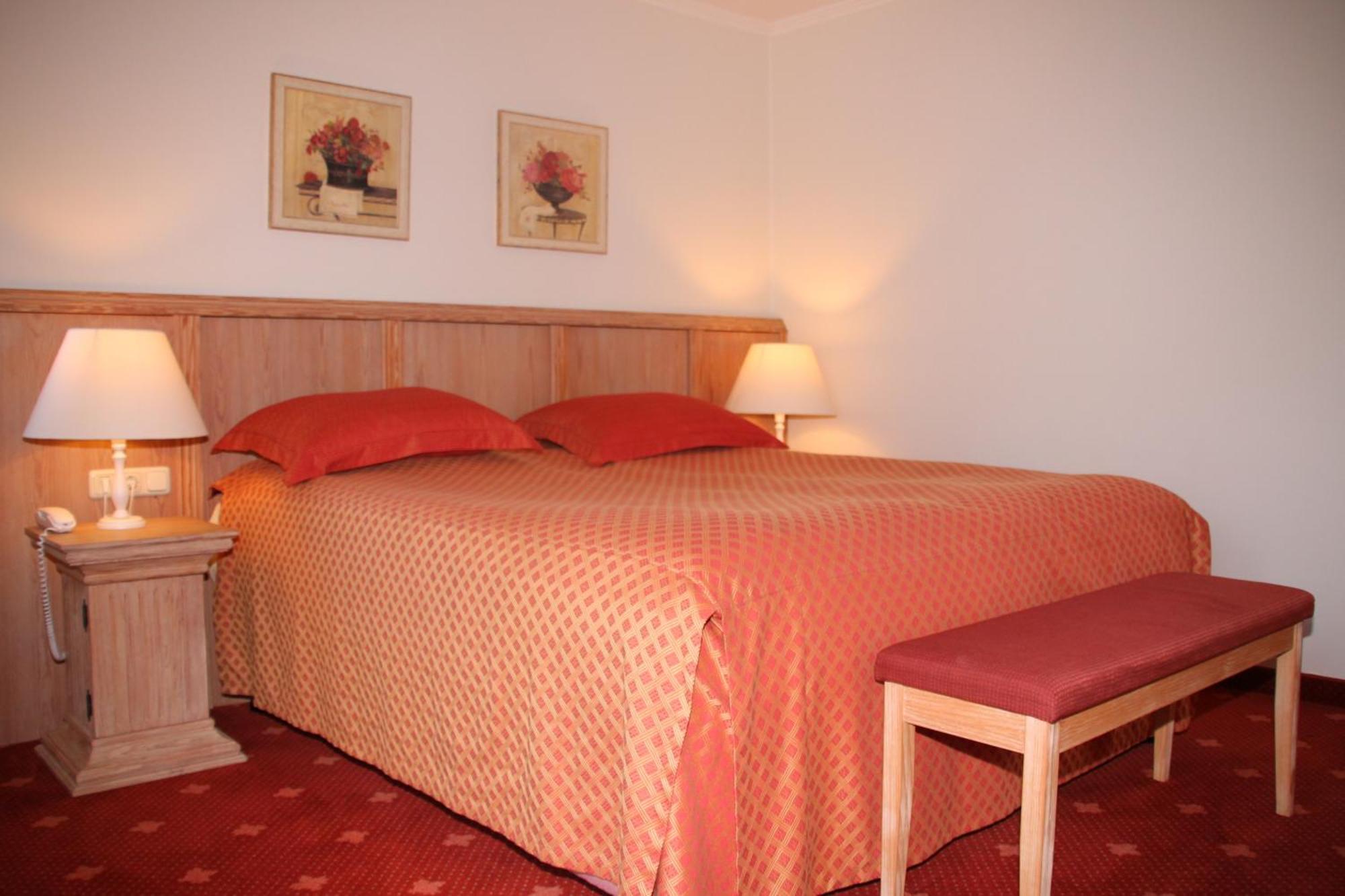 Romantik Im Hotel Villa Roehl Timmendorfer Strand Quarto foto