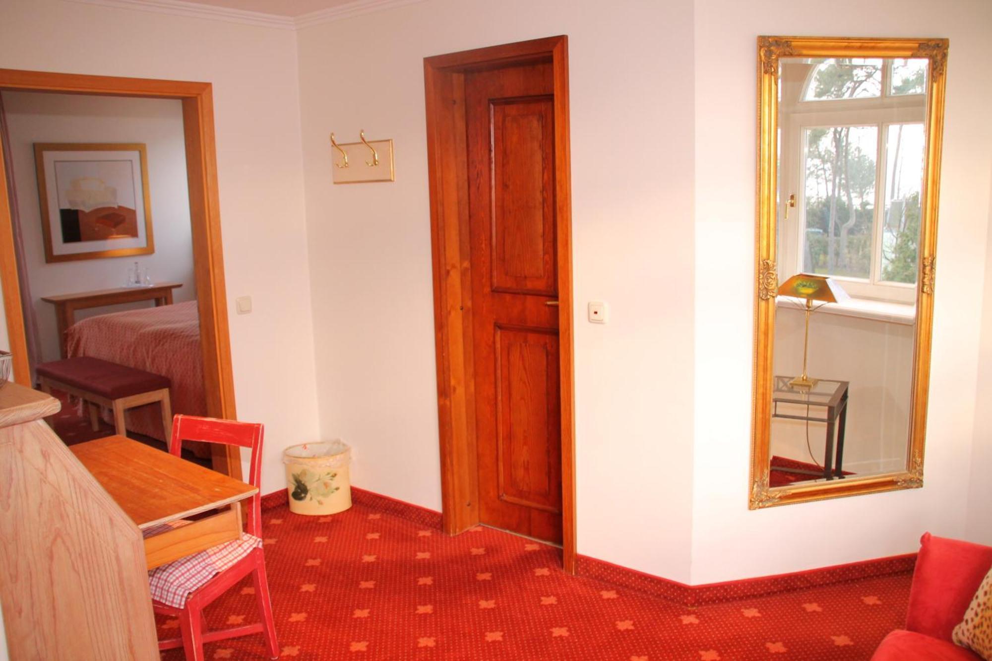 Romantik Im Hotel Villa Roehl Timmendorfer Strand Quarto foto