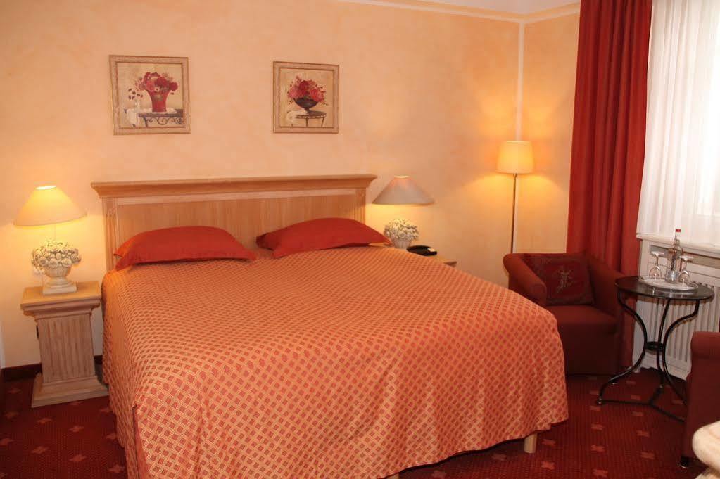 Romantik Im Hotel Villa Roehl Timmendorfer Strand Exterior foto